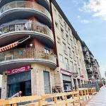Yellow Lloret Apartment