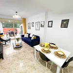 Yellow Lloret Apartment *