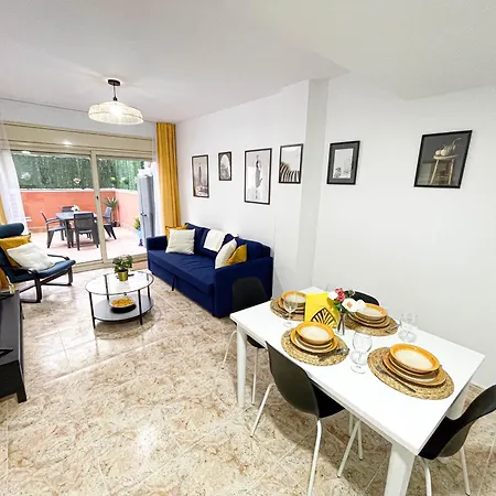 Yellow Lloret Apartment *