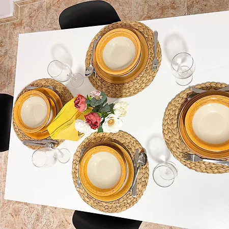 Yellow Lloret Apartament